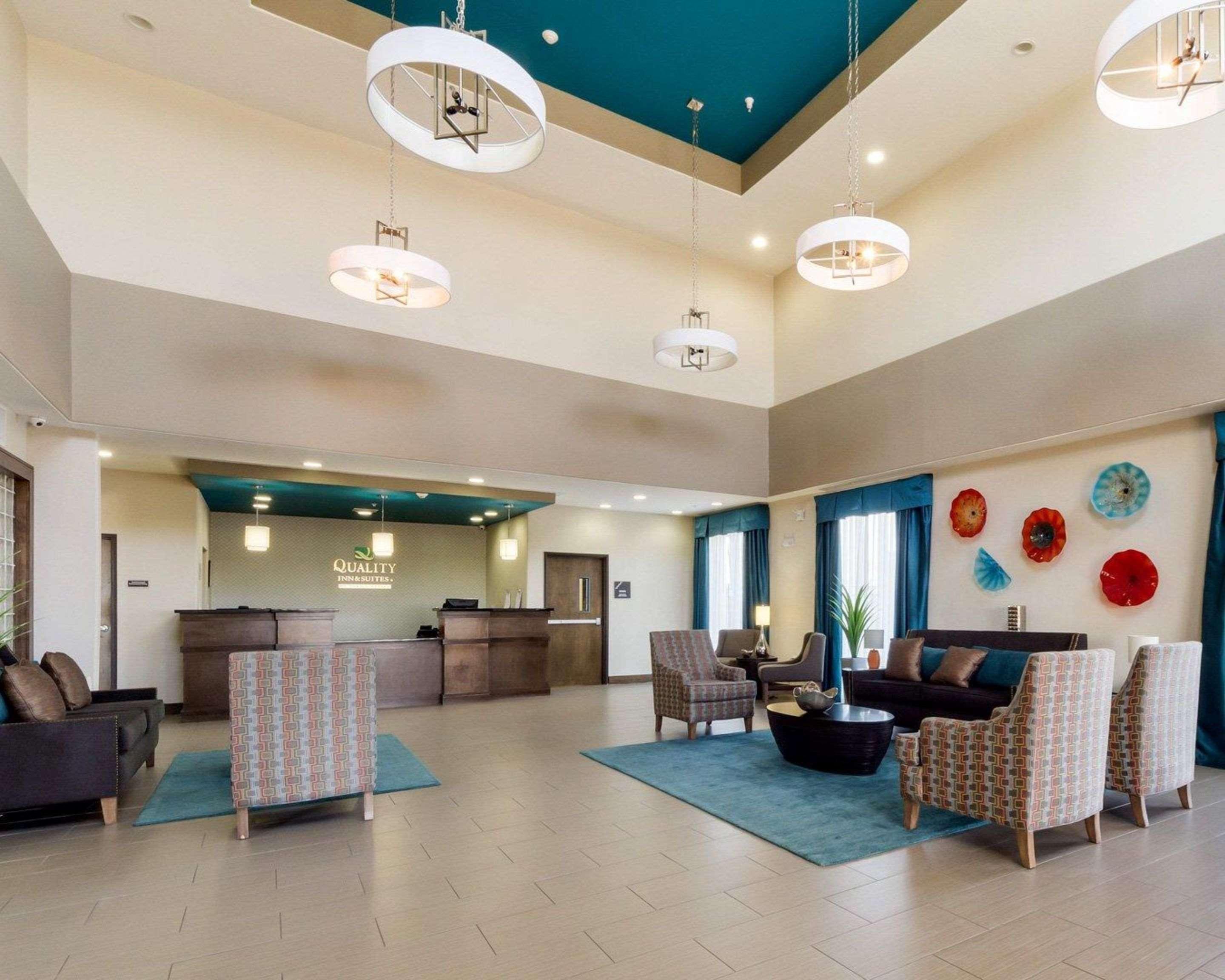 Quality Inn & Suites Victoria East Eksteriør bilde