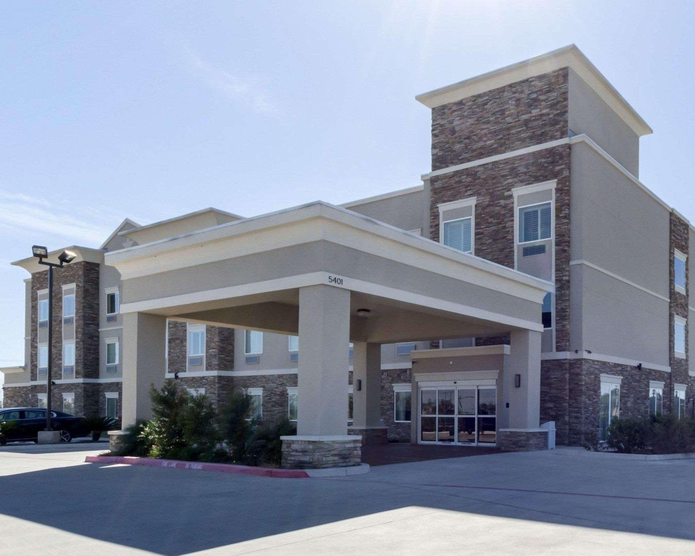 Quality Inn & Suites Victoria East Eksteriør bilde